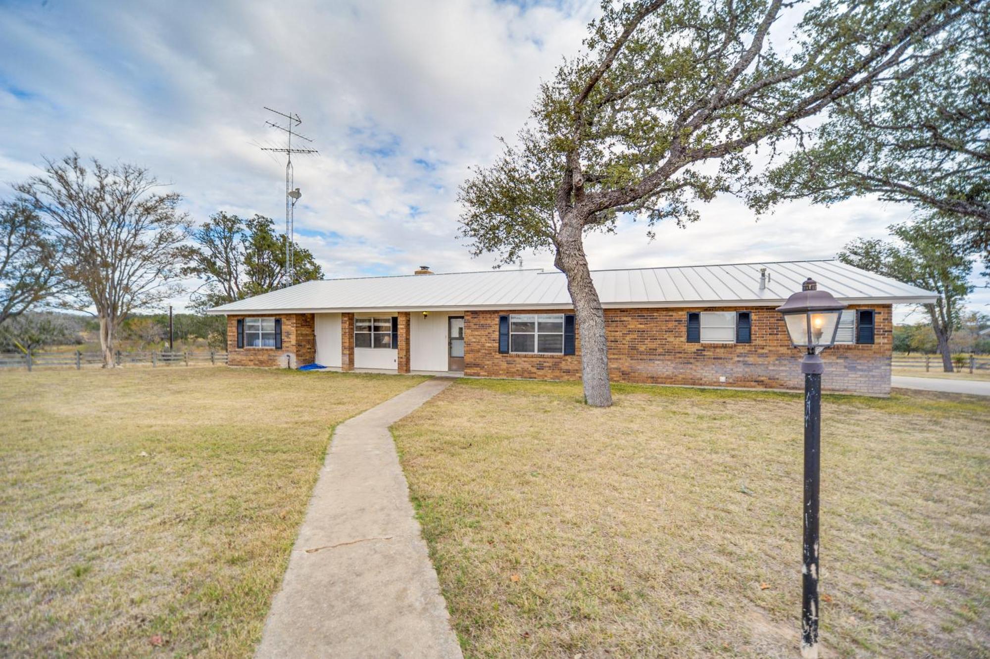 弗雷德里克斯堡Historic Hoffmann Ranch Haus Near Wineries!别墅 外观 照片